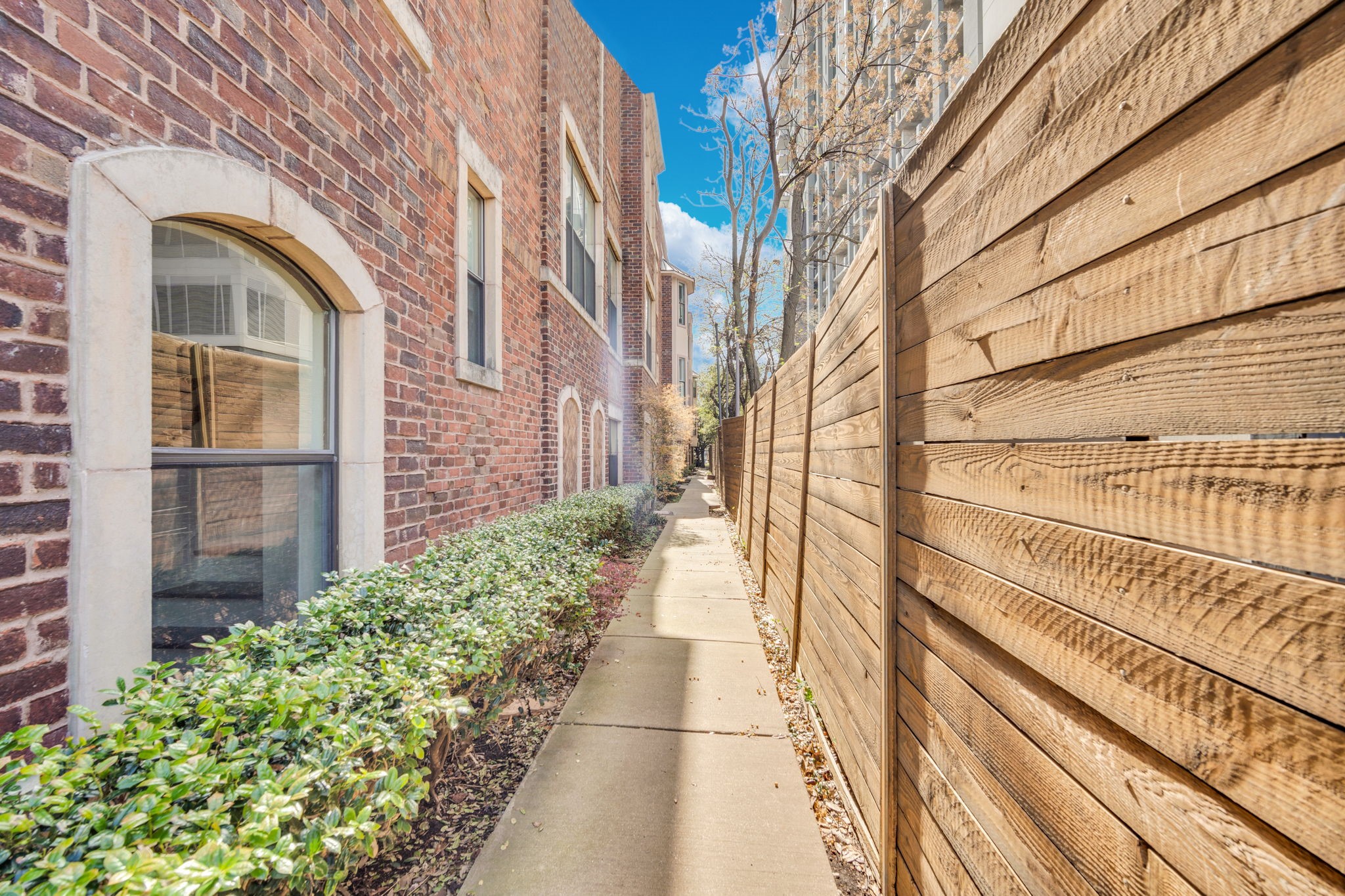 2119 Albany Street Dallas TX 75201