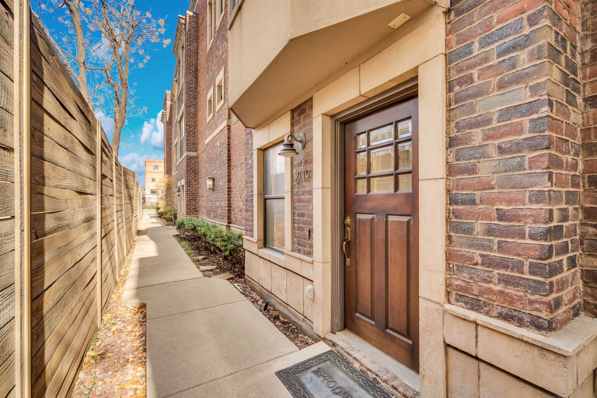 2119 Albany Street Dallas TX 75201
