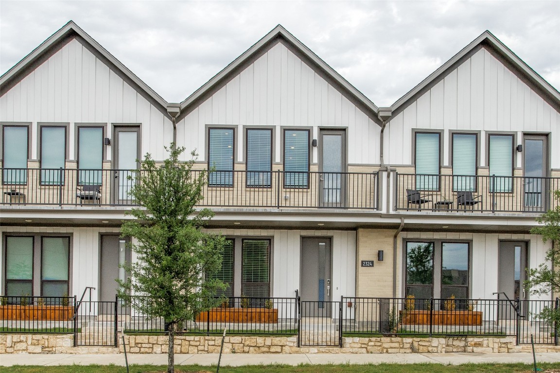 2324 Rook Drive Dallas TX 75211