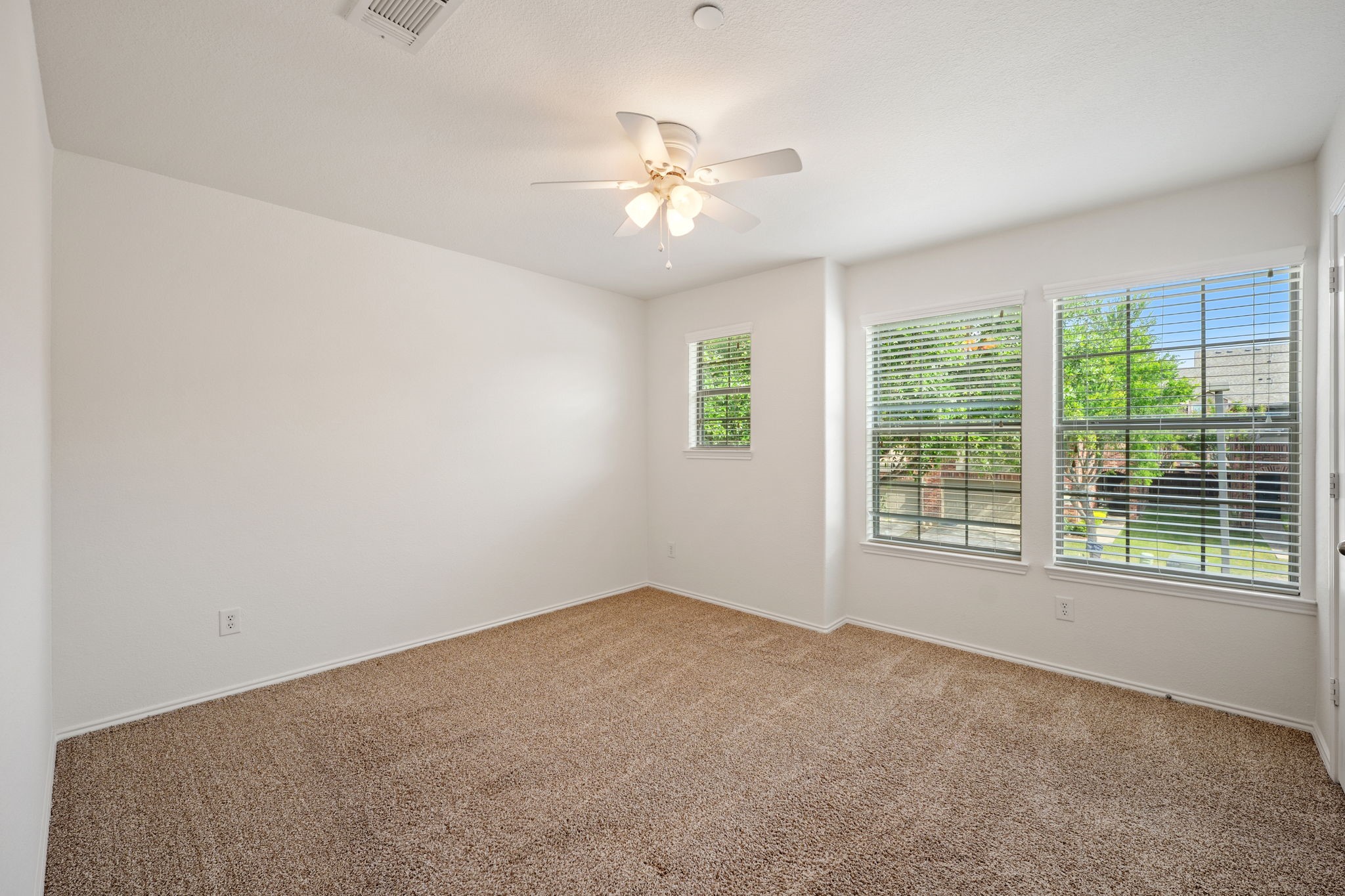 1013 Lucy Lane Allen TX 75013