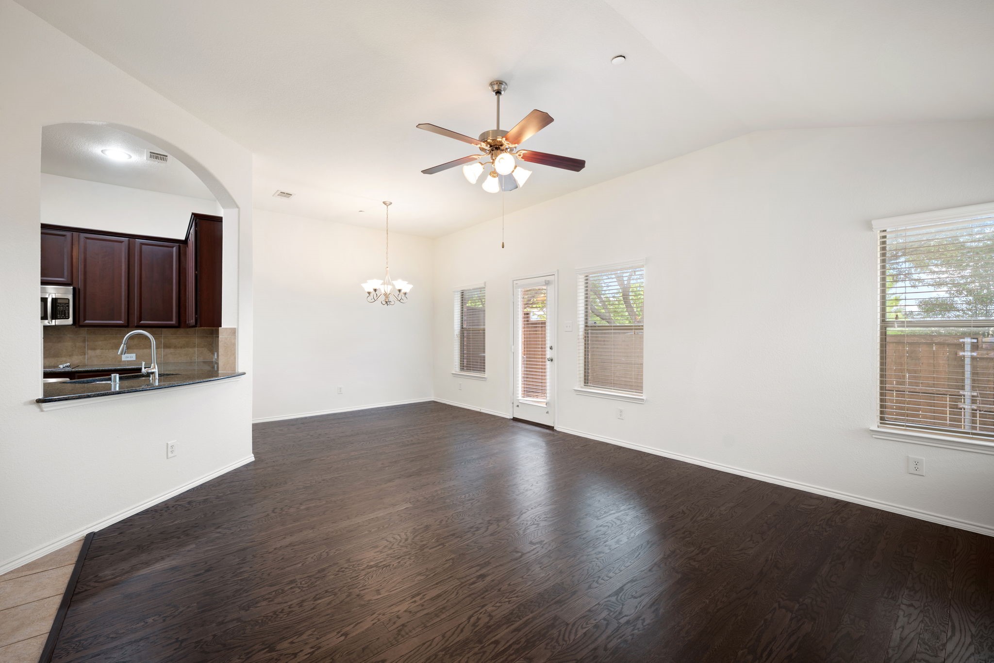 1013 Lucy Lane Allen TX 75013