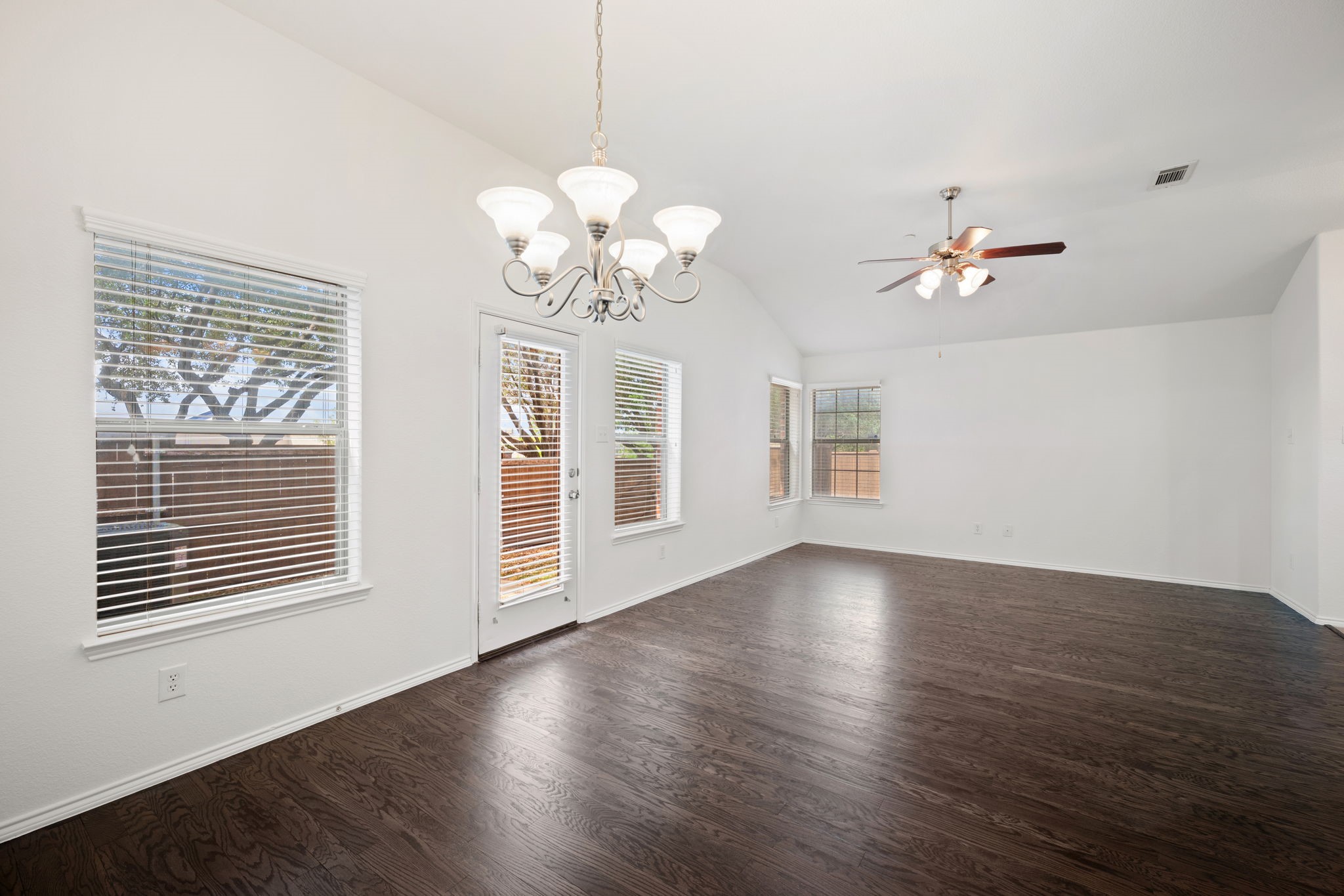 1013 Lucy Lane Allen TX 75013