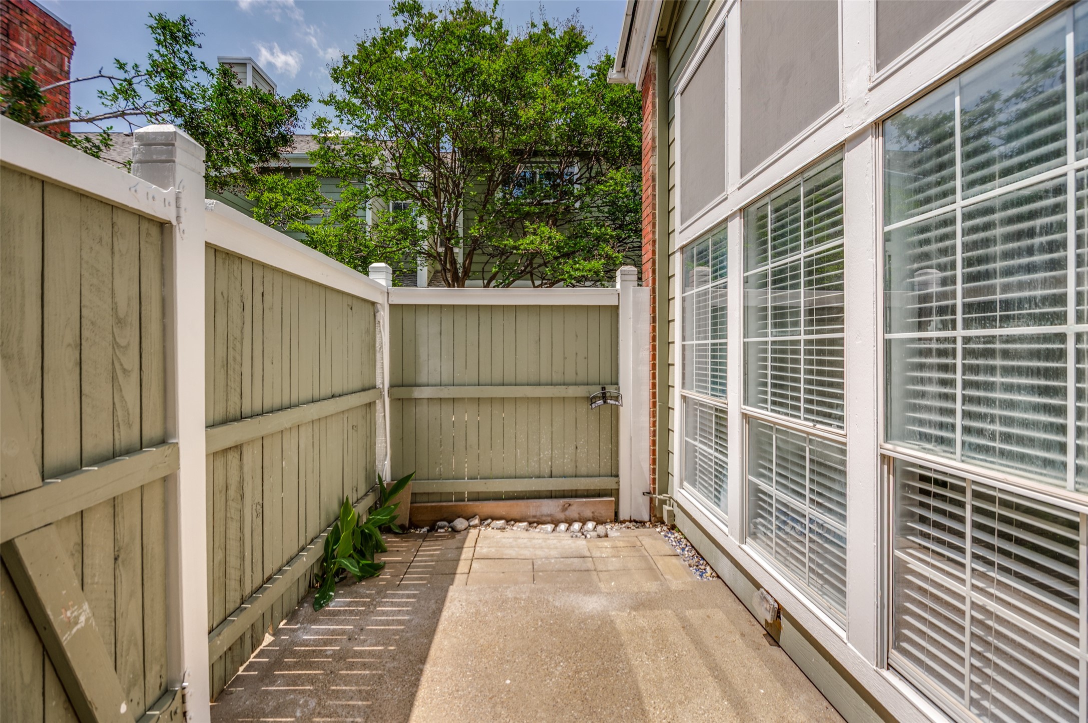 6220 Bentwood Trail Dallas TX 75252