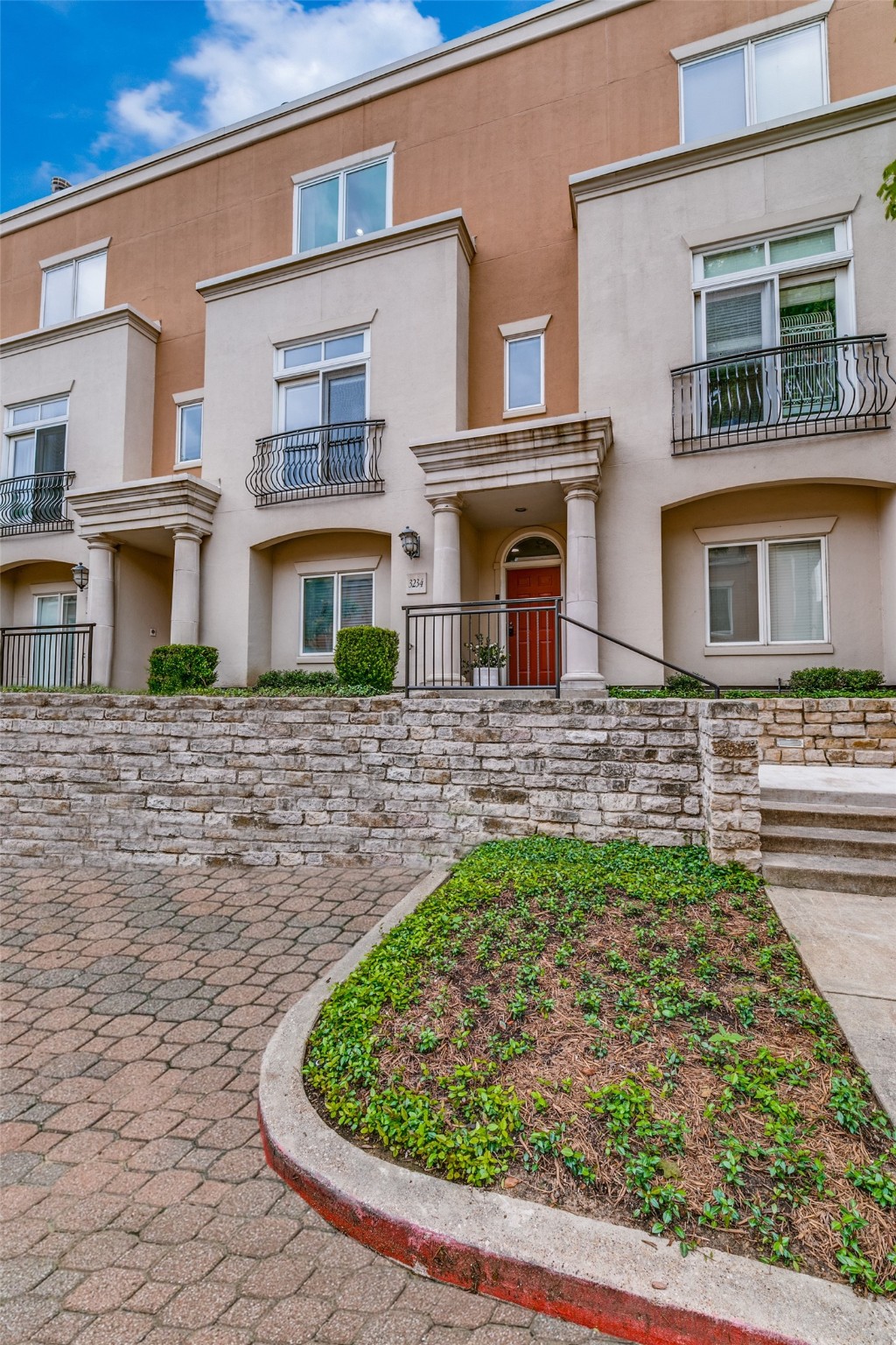 3234 N Haskell Avenue Dallas TX 75204