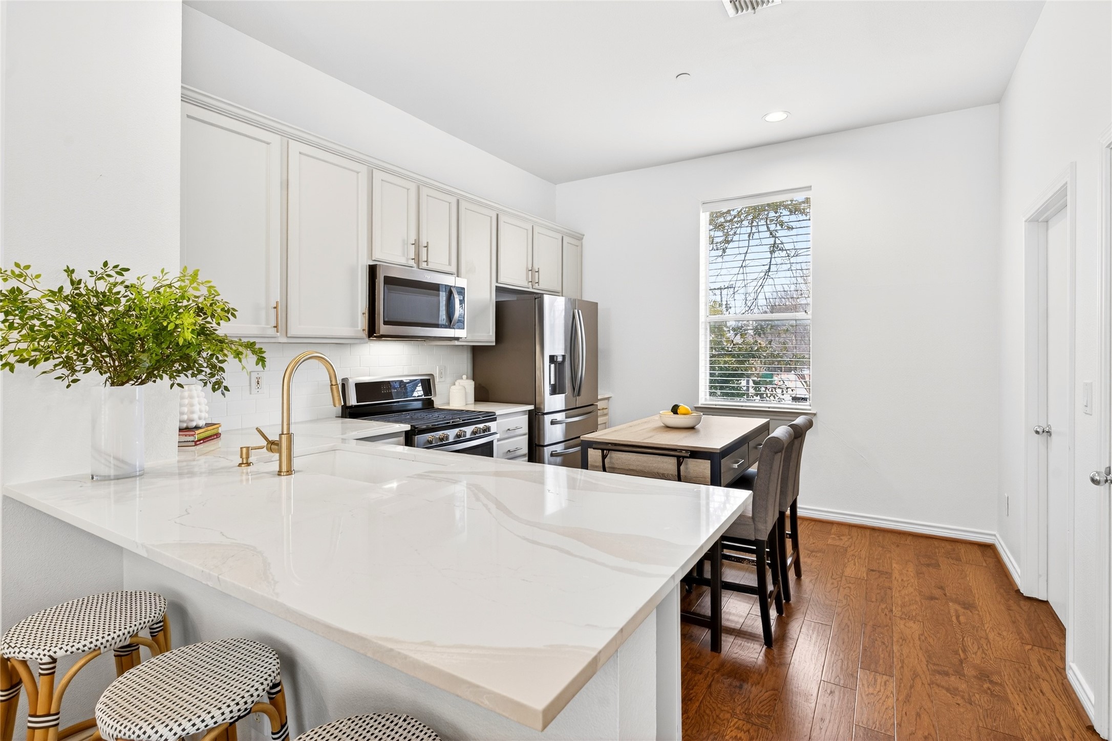 4050 Mckinney Avenue Dallas TX 75204