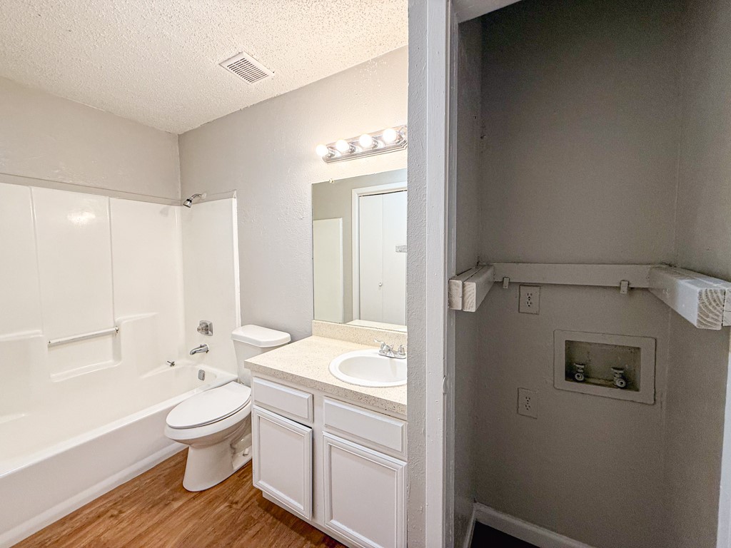 9696 Walnut Street Dallas TX 75243