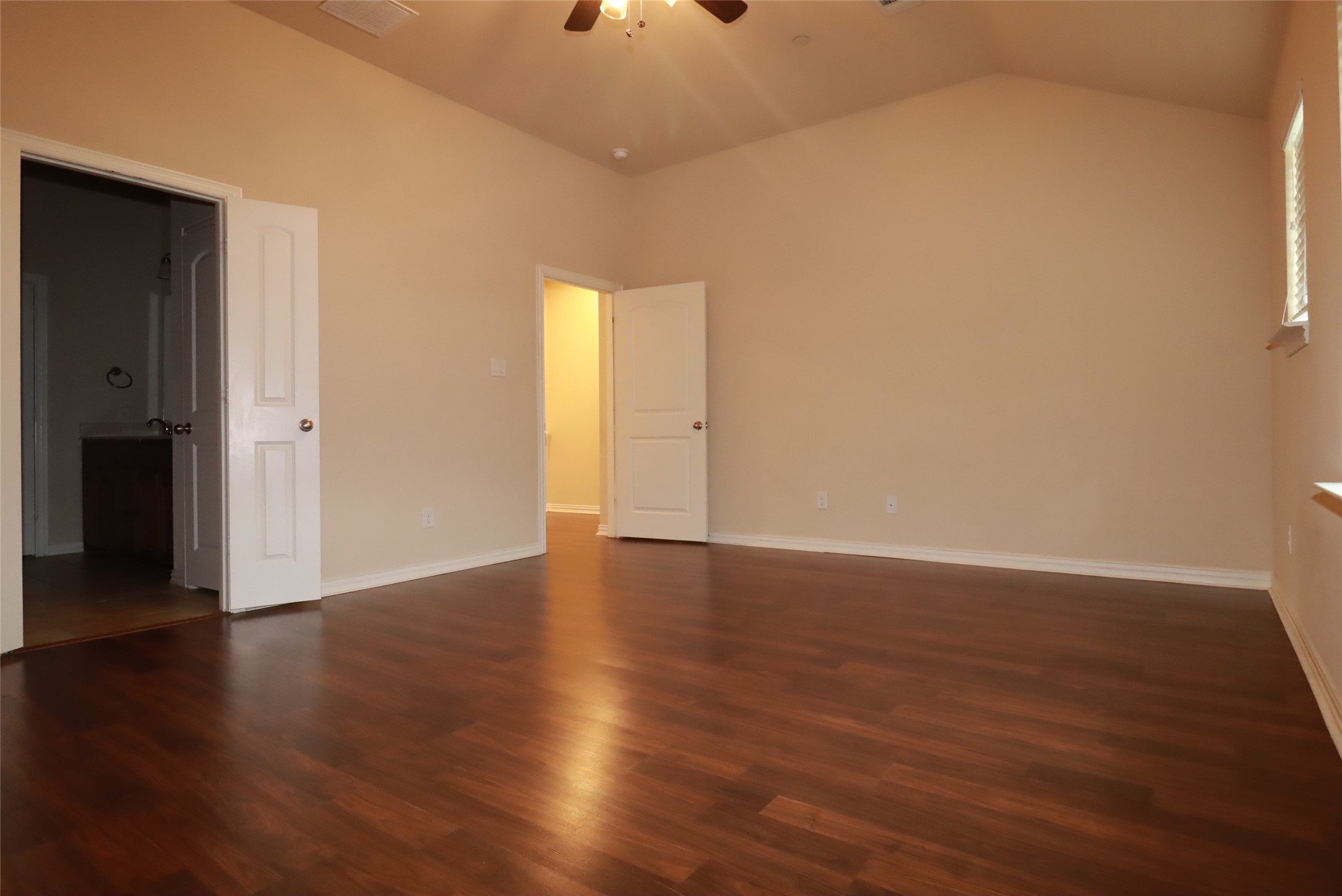 913 Shelby Lane Lewisville TX 75056