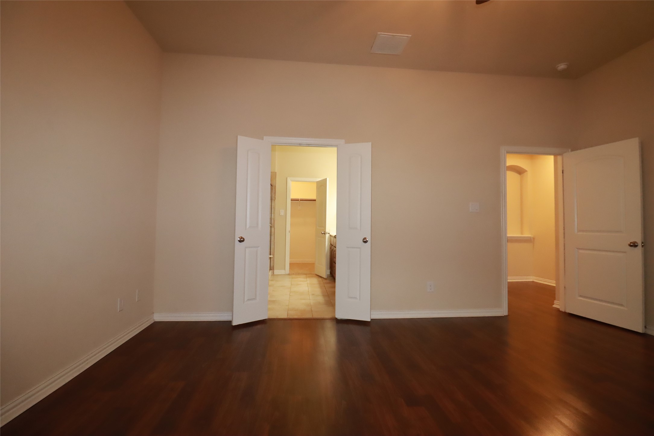 913 Shelby Lane Lewisville TX 75056