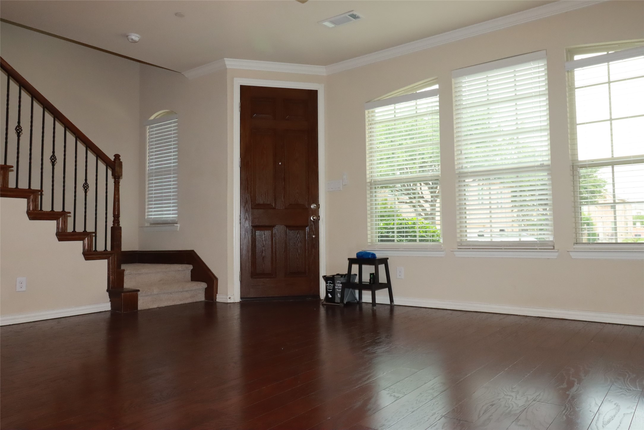 913 Shelby Lane Lewisville TX 75056