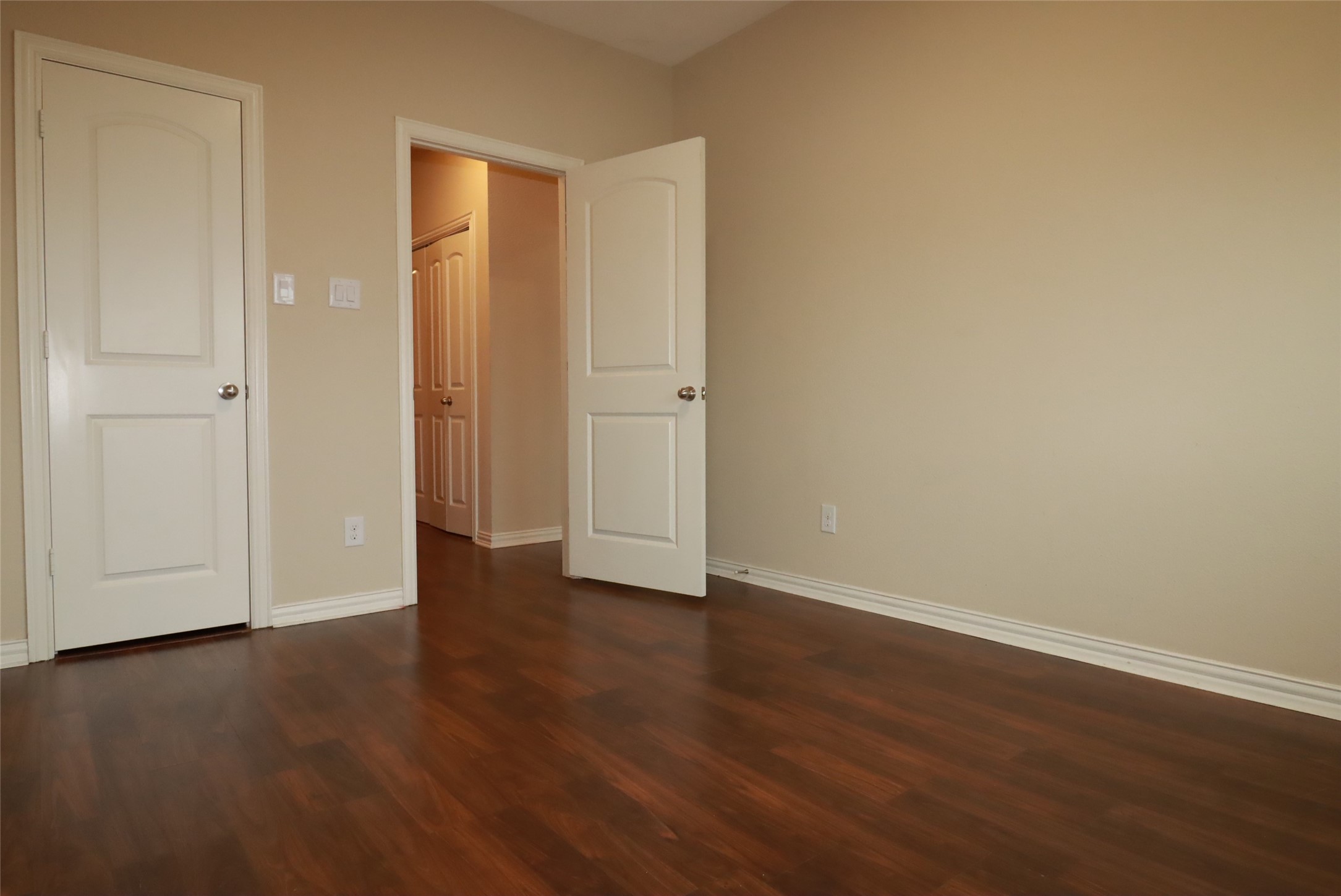 913 Shelby Lane Lewisville TX 75056