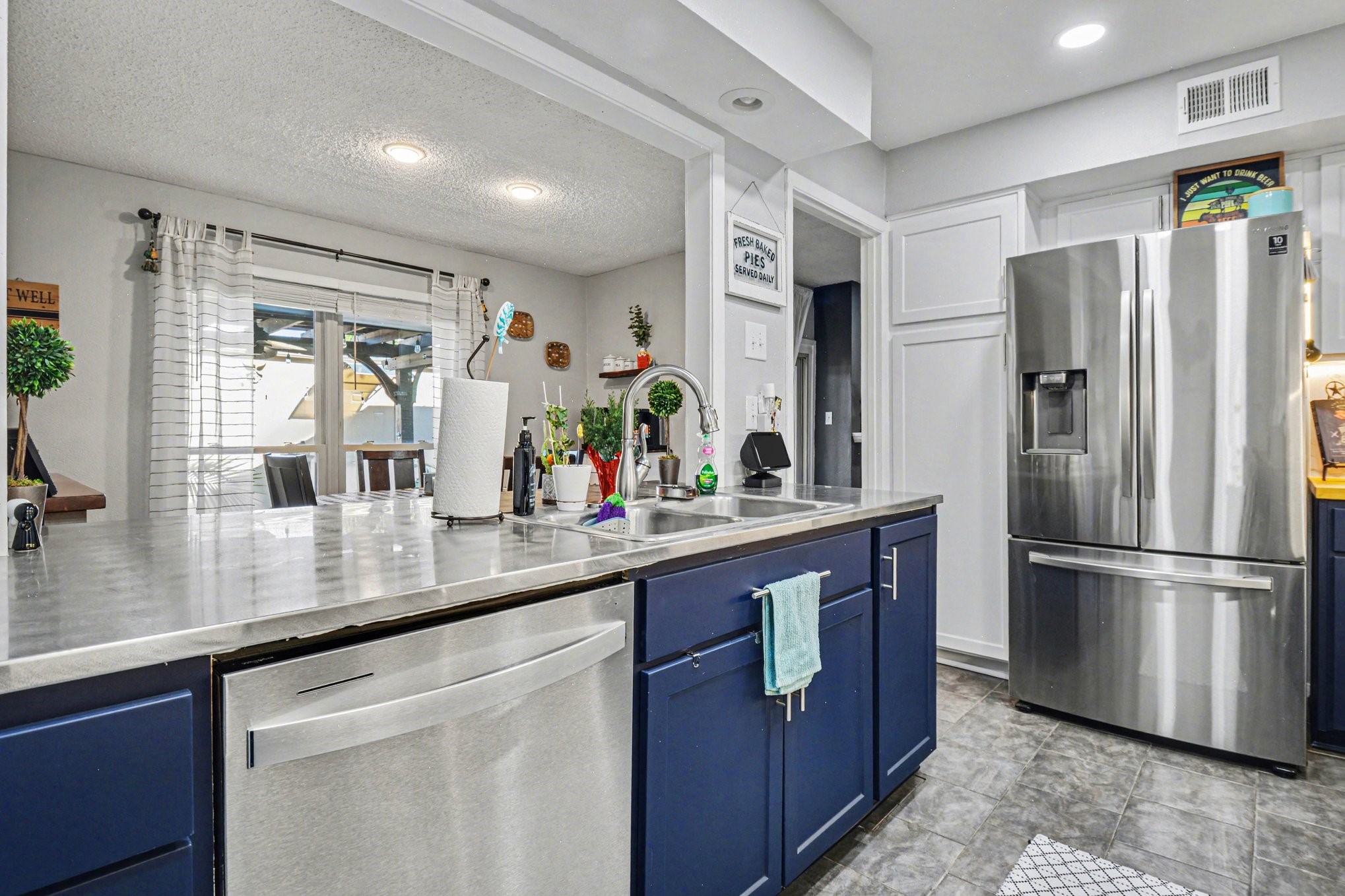 9446 Chimney Corner Lane Dallas TX 75243
