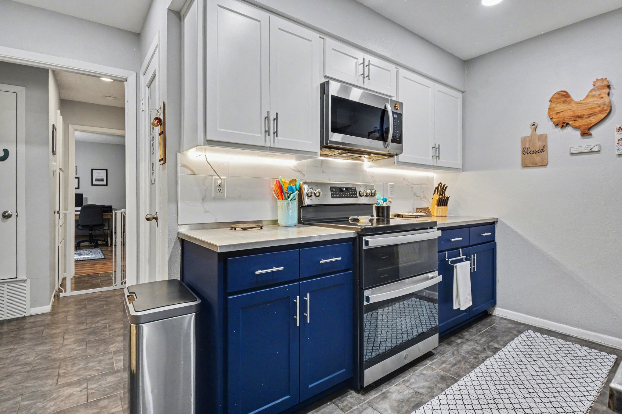 9446 Chimney Corner Lane Dallas TX 75243