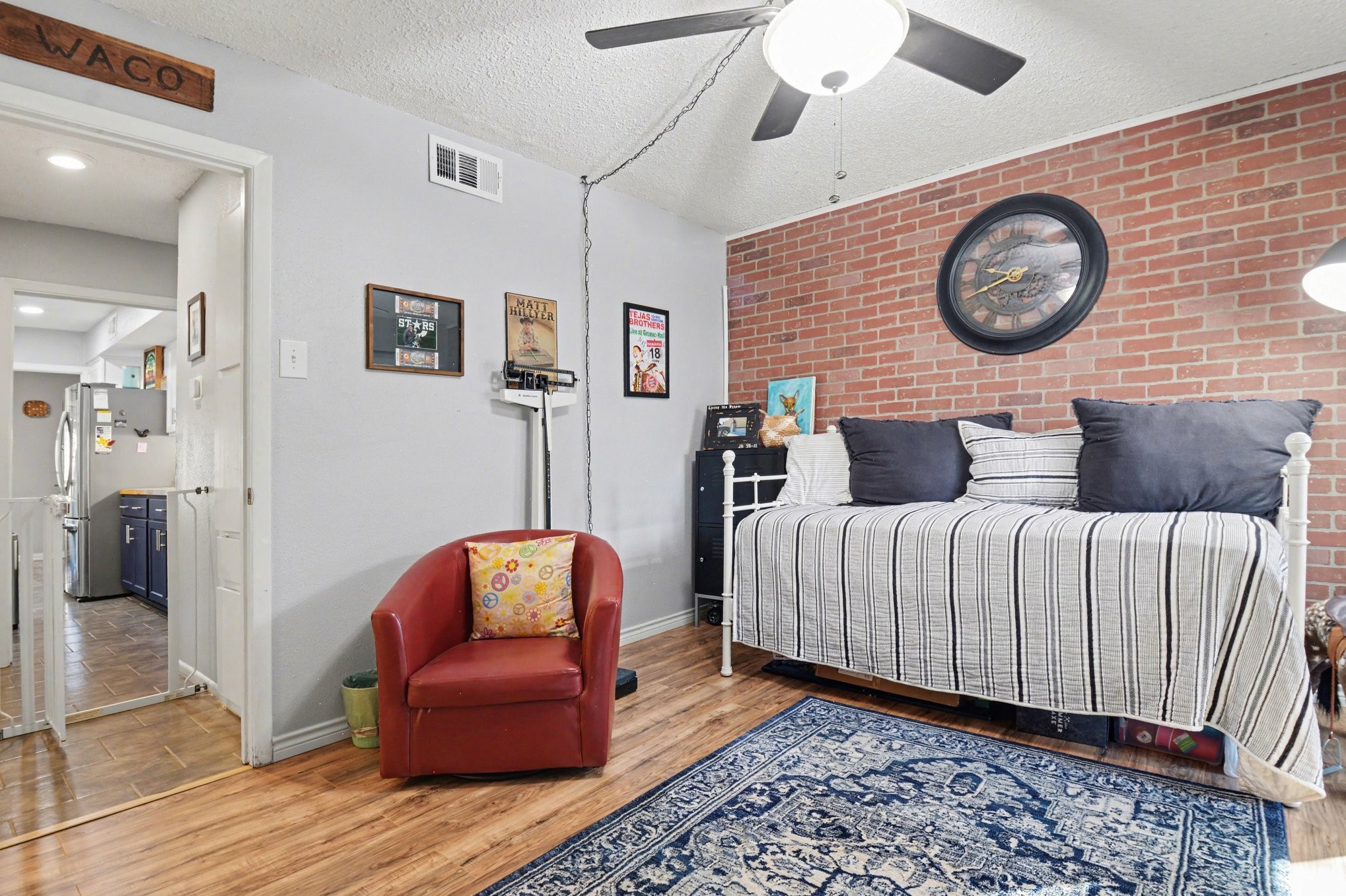 9446 Chimney Corner Lane Dallas TX 75243