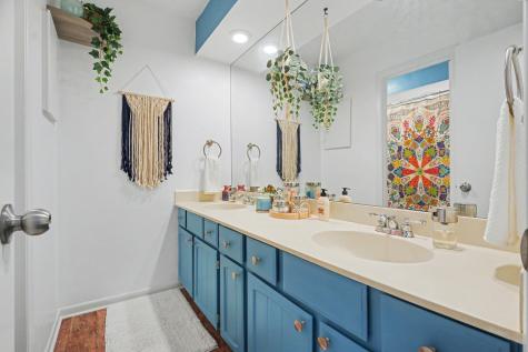 9446 Chimney Corner Lane Dallas TX 75243