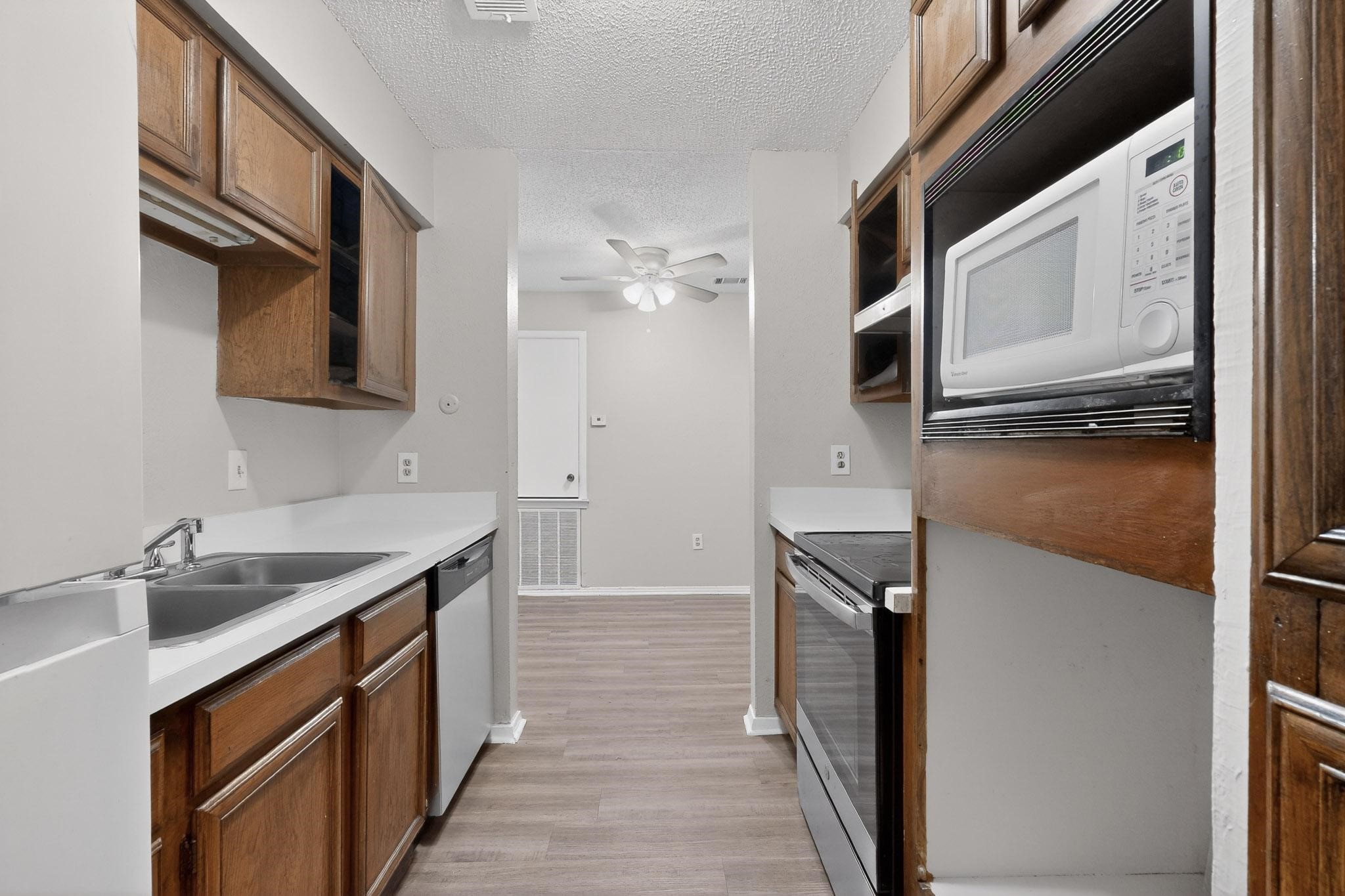 9696 Walnut Street Dallas TX 75243
