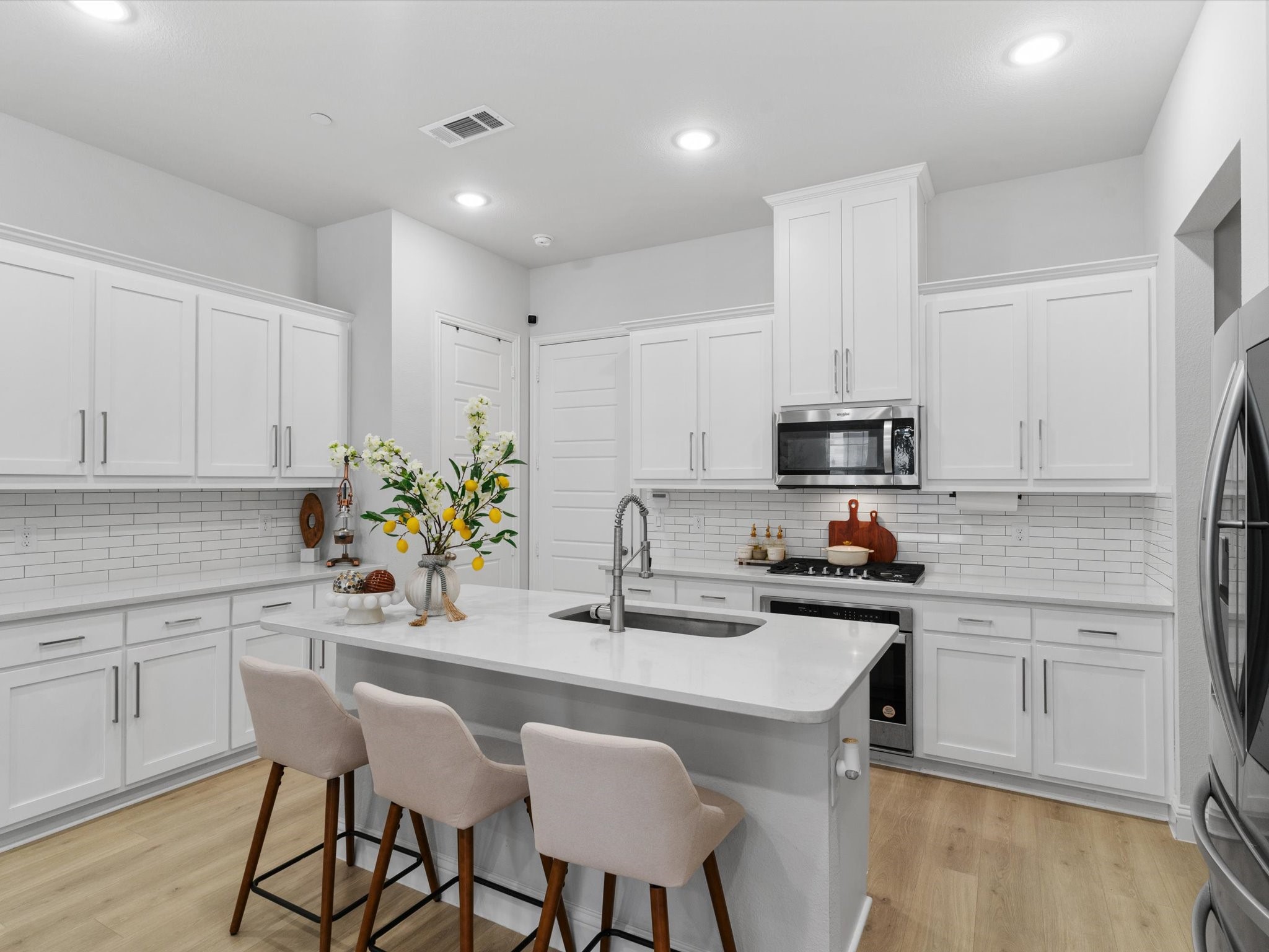 1903 Melinda Lane Farmers Branch TX 75234