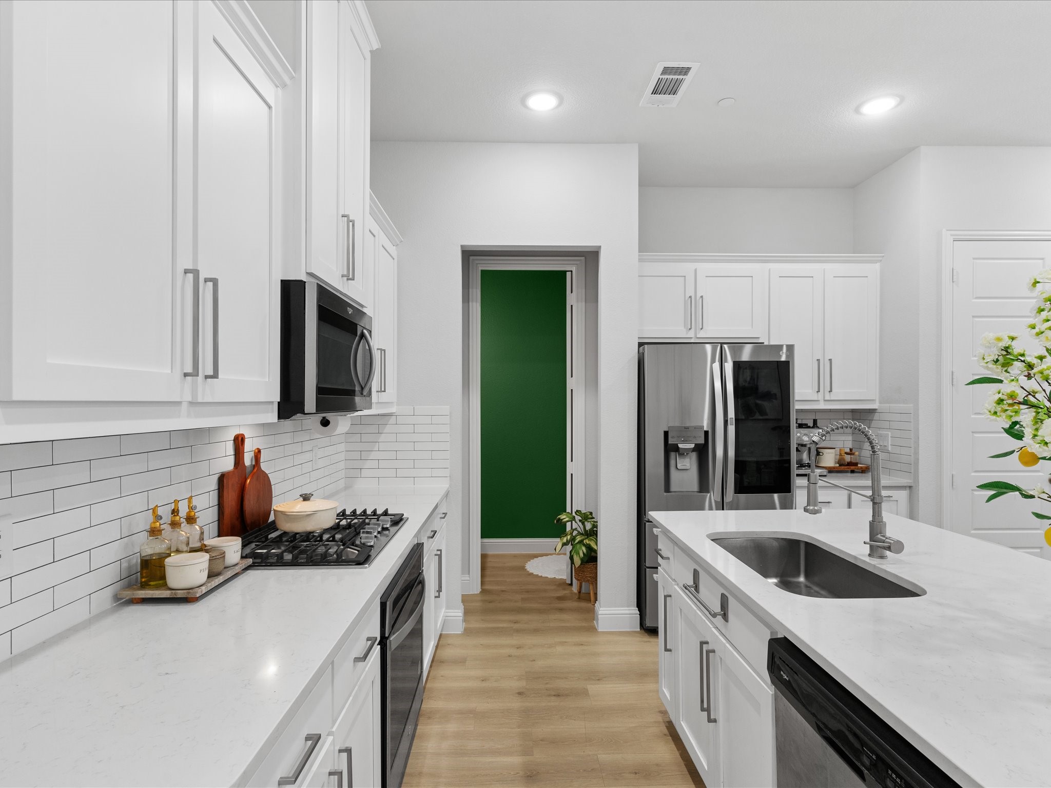 1903 Melinda Lane Farmers Branch TX 75234