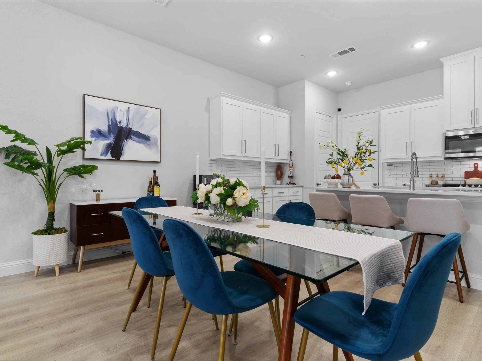 1903 Melinda Lane Farmers Branch TX 75234