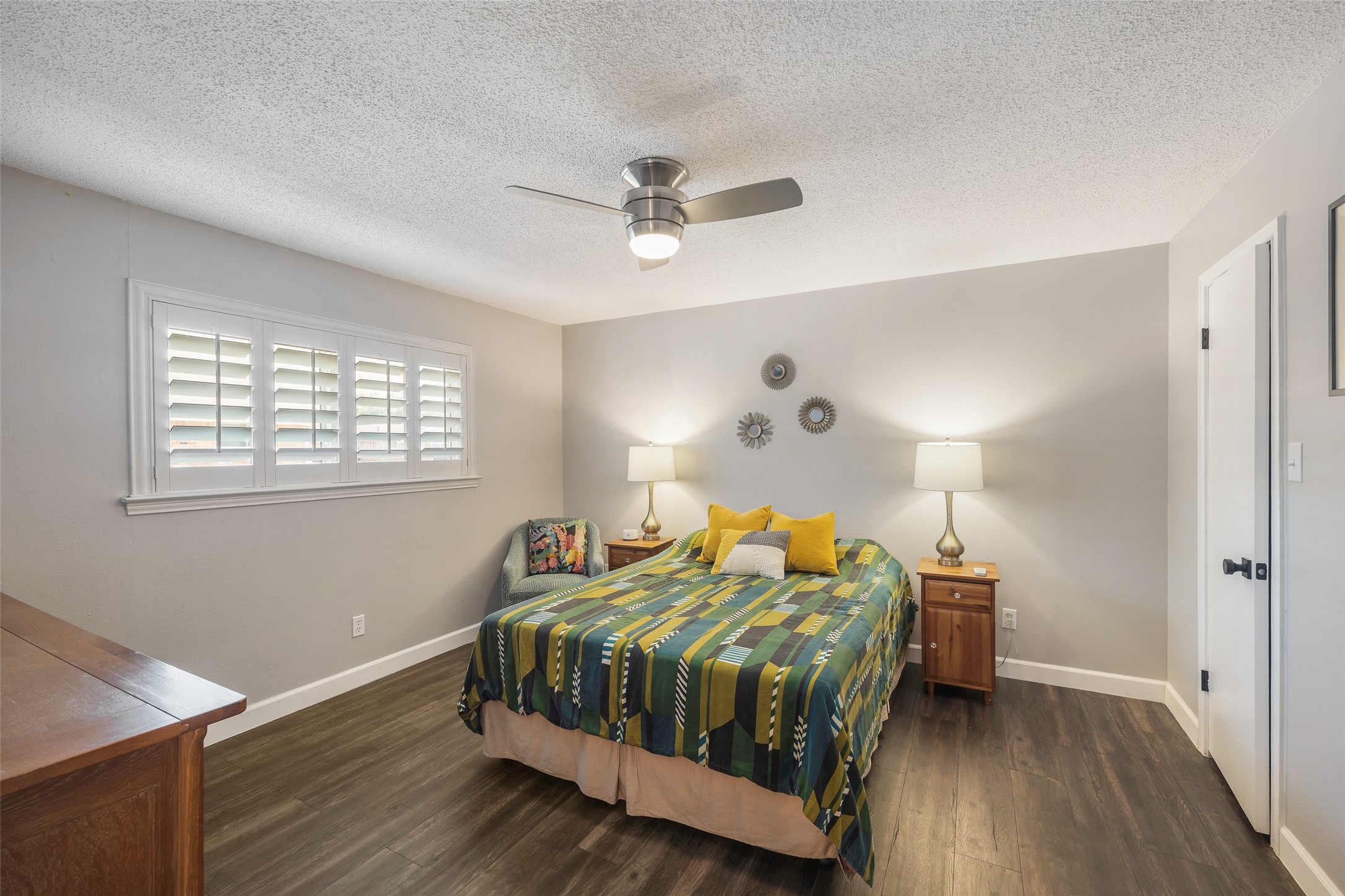 6007 Sandhurst Lane Dallas TX 75206