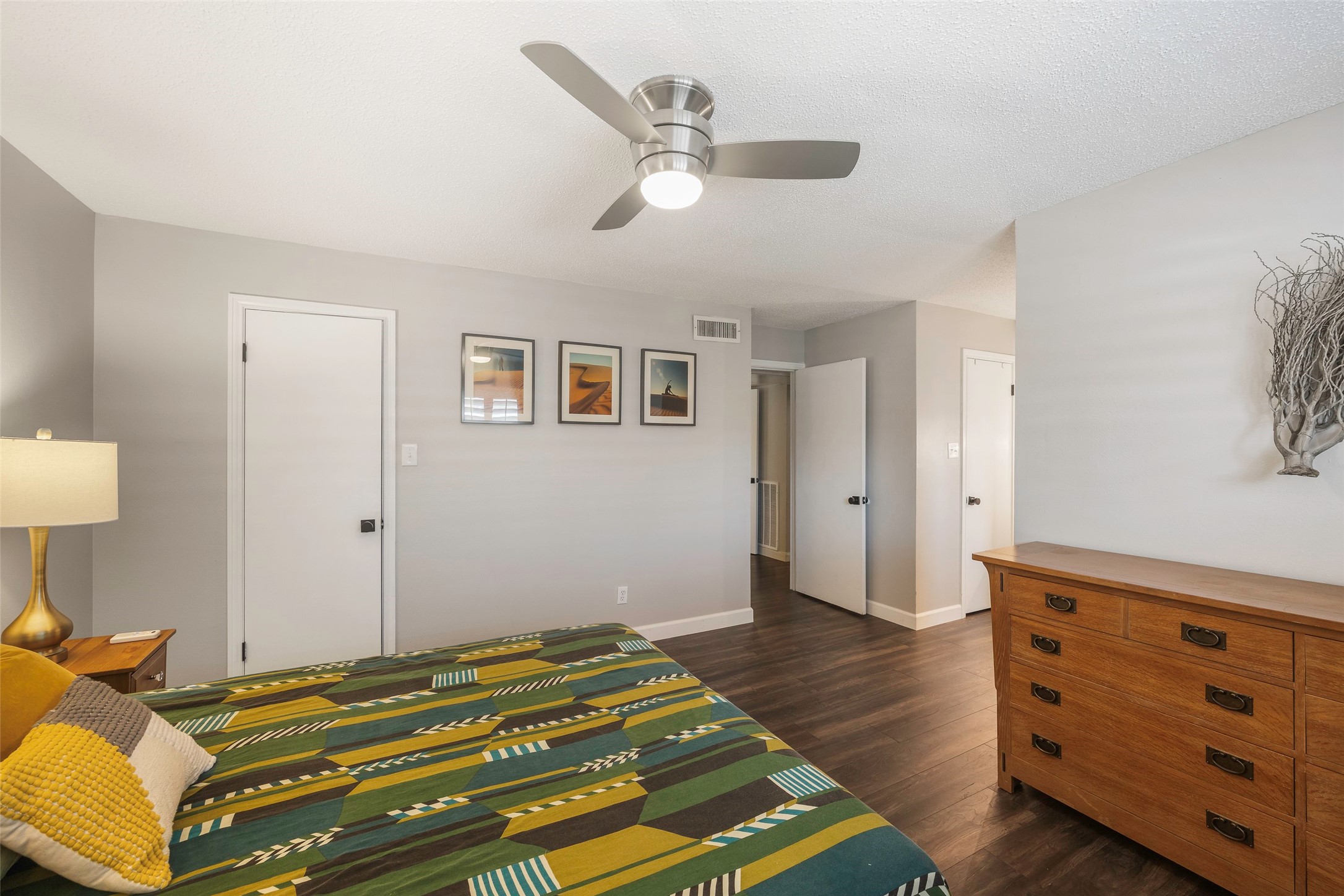6007 Sandhurst Lane Dallas TX 75206