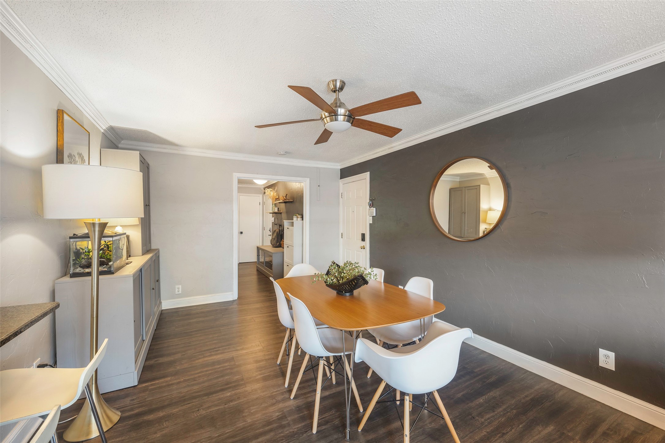 6007 Sandhurst Lane Dallas TX 75206