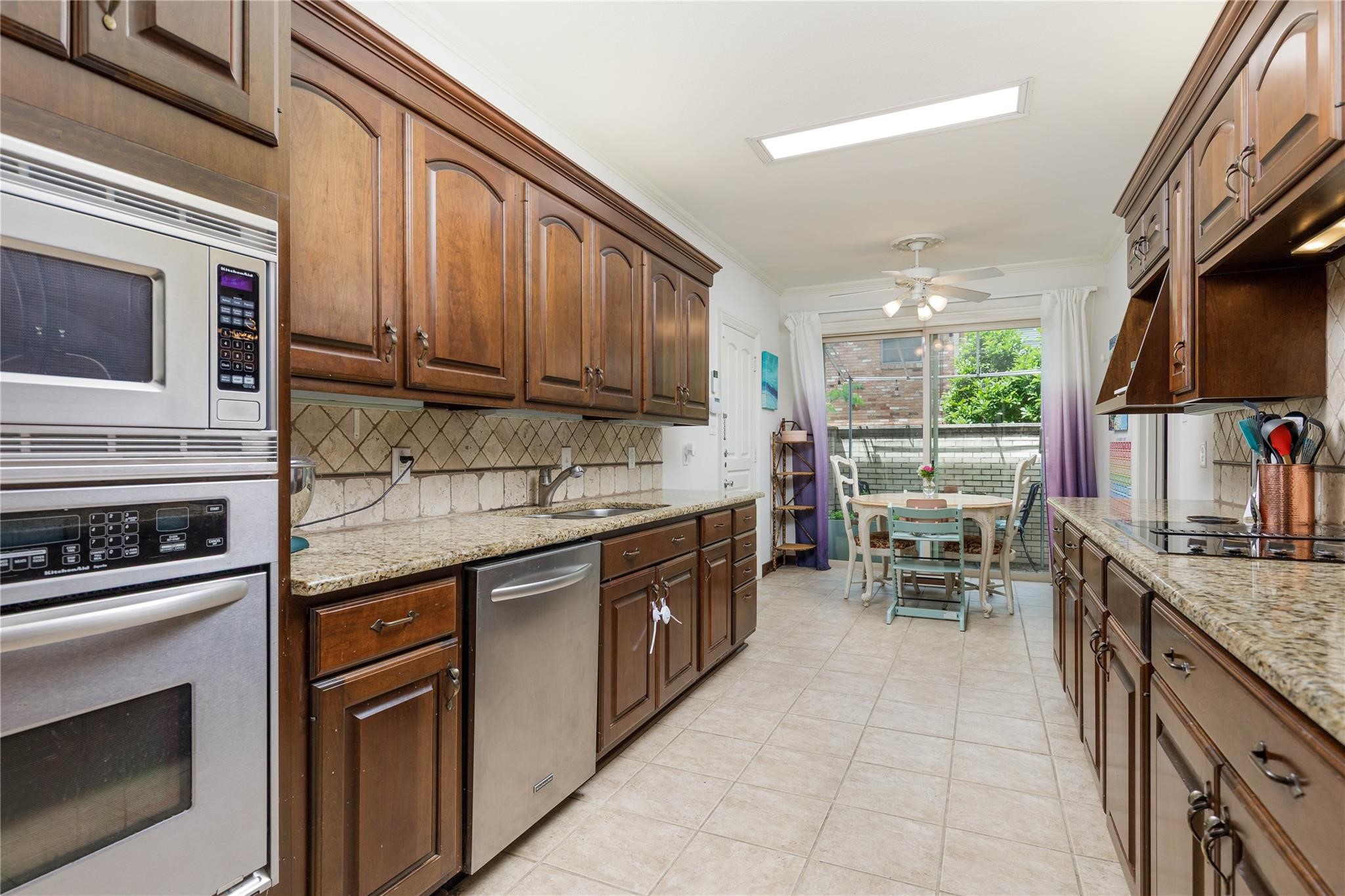 6126 Averill Way Dallas TX 75225