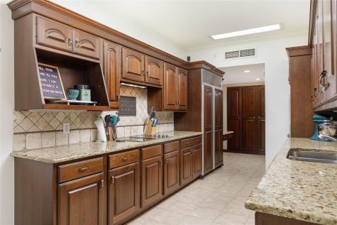 6126 Averill Way Dallas TX 75225