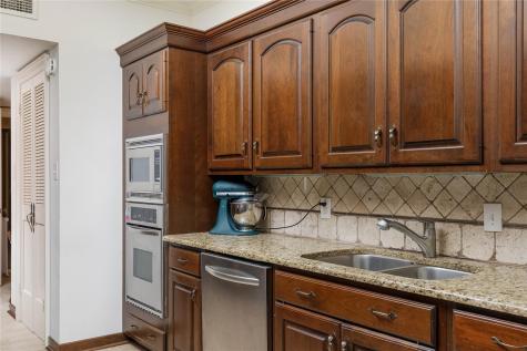 6126 Averill Way Dallas TX 75225