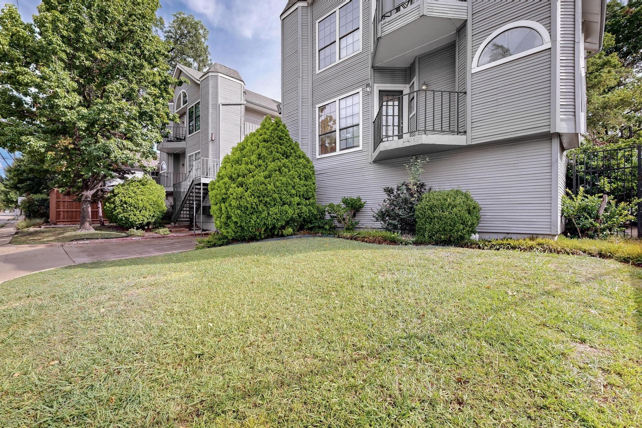 218 N Beacon Street Dallas TX 75214