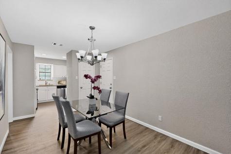 218 N Beacon Street Dallas TX 75214