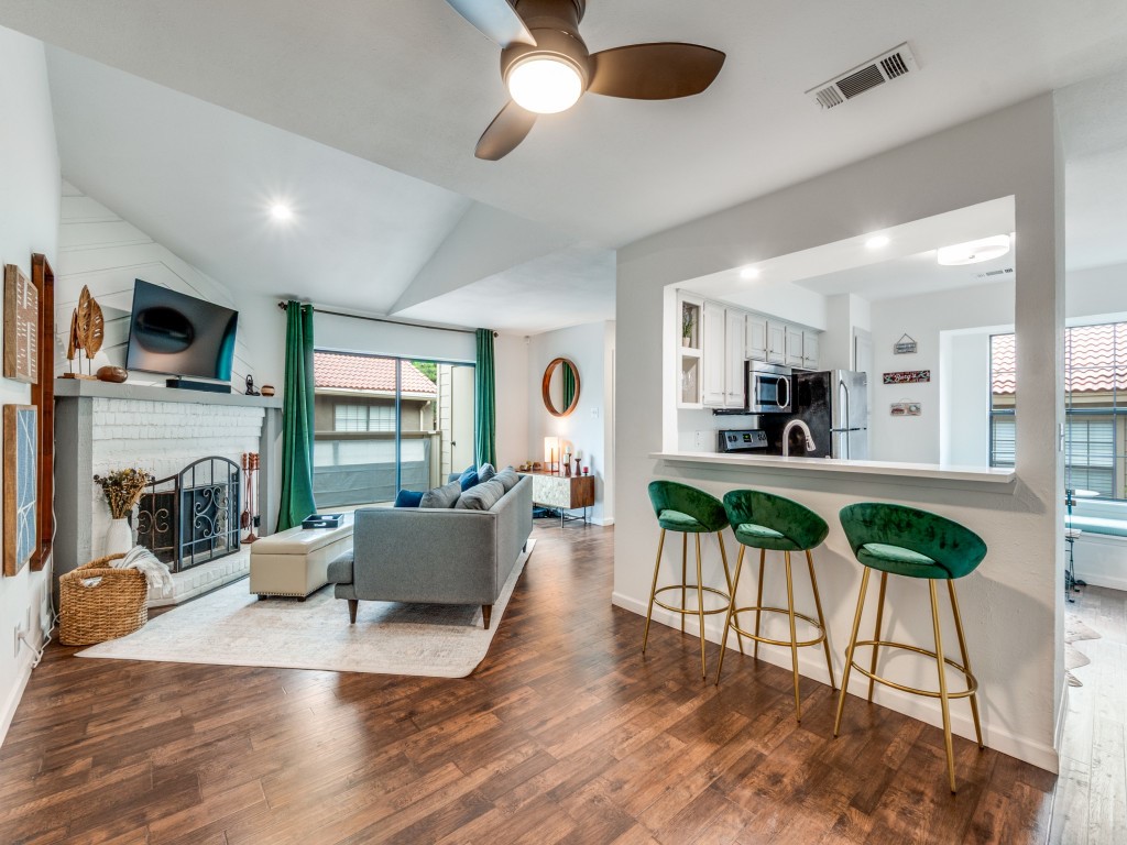 5200 Martel Avenue Dallas TX 75206