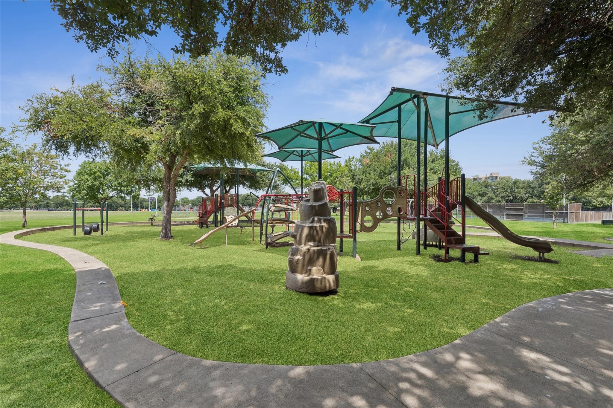 5200 Martel Avenue Dallas TX 75206