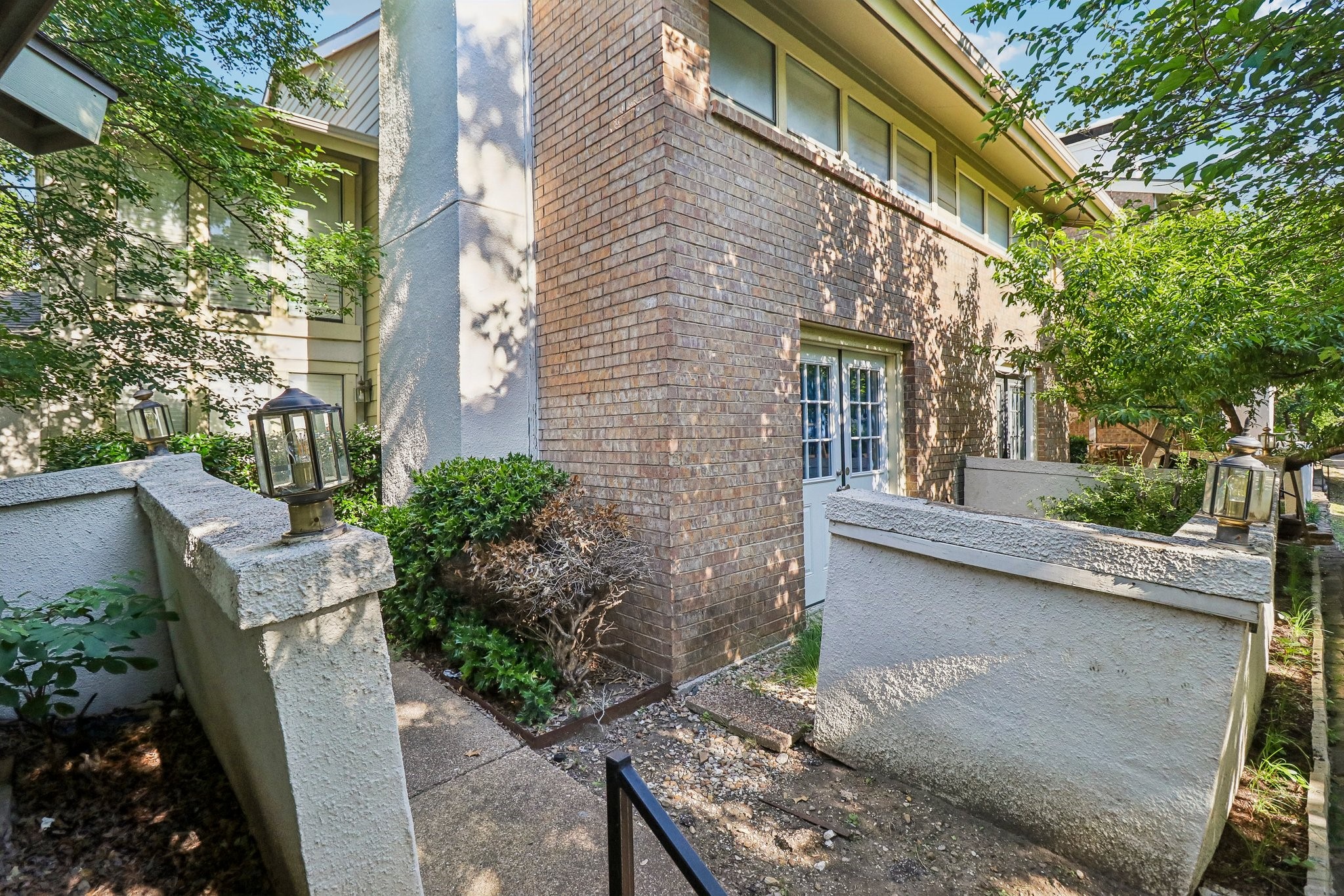9607 Walnut Street Dallas TX 75243