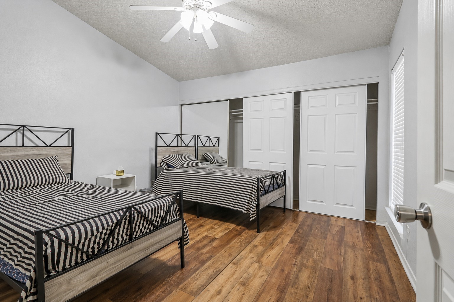 9607 Walnut Street Dallas TX 75243