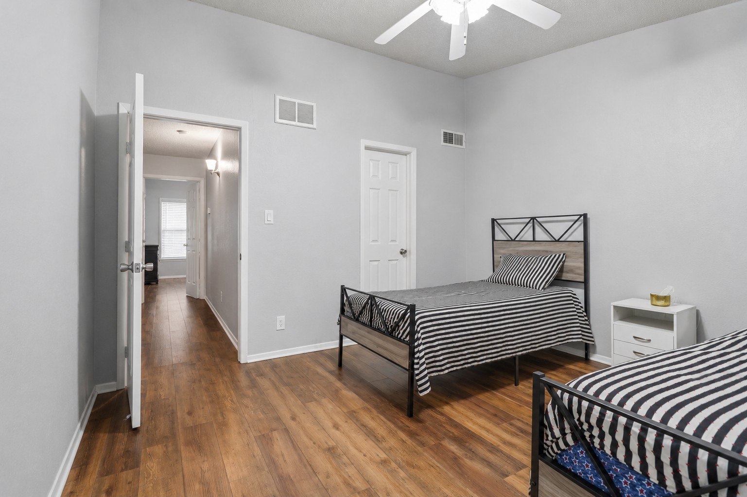 9607 Walnut Street Dallas TX 75243