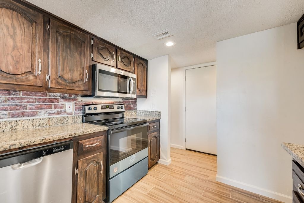 1822 Highbrook Court Garland TX 75044