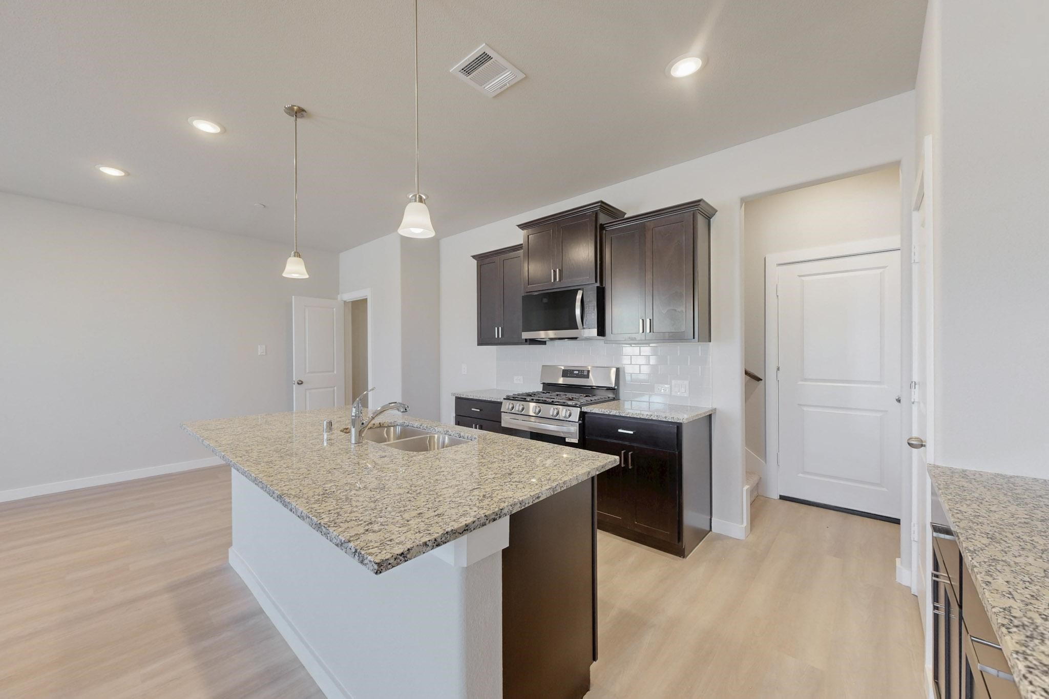 1512 Starlight Trail Mesquite TX 75181