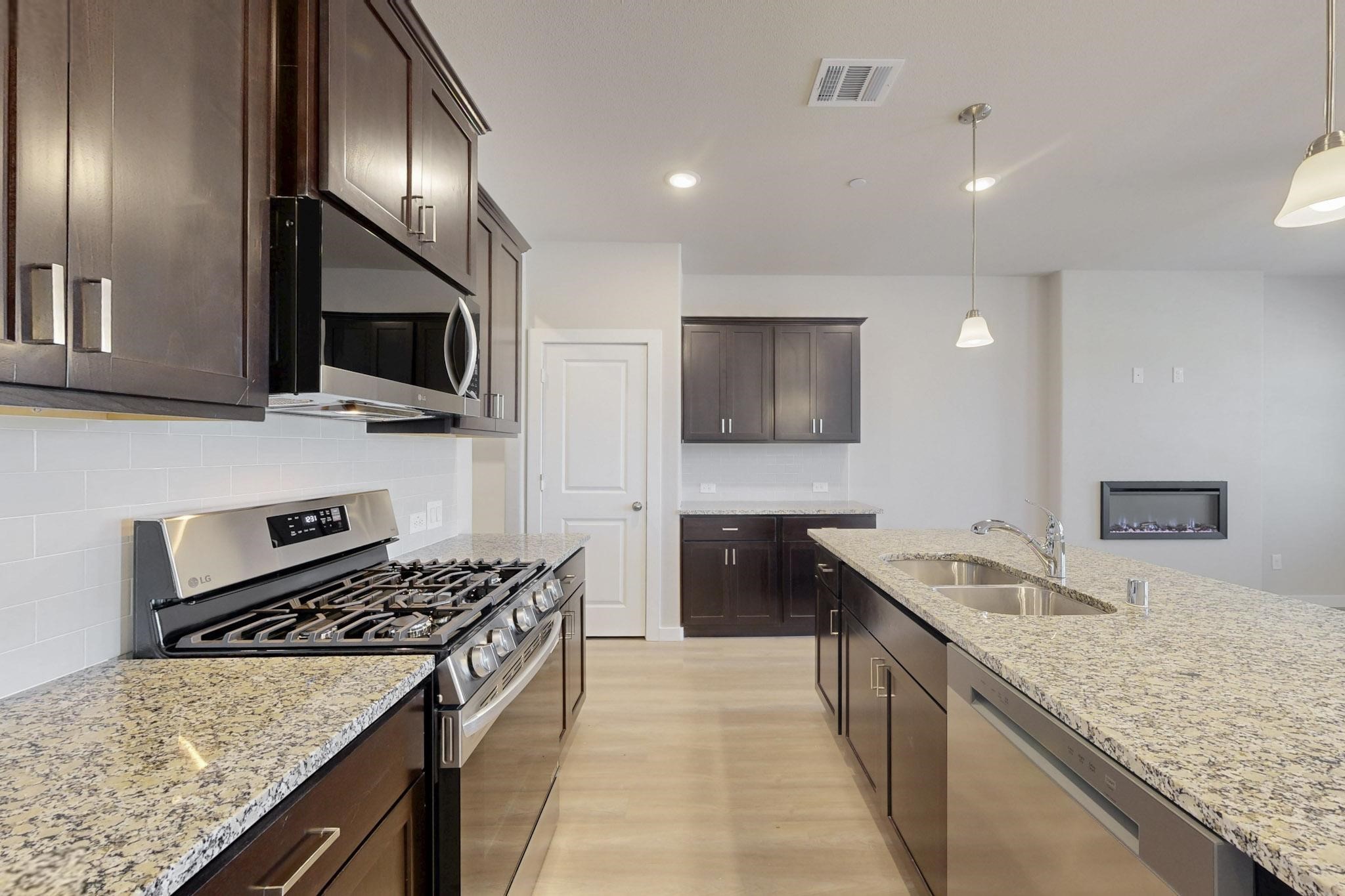 1512 Starlight Trail Mesquite TX 75181