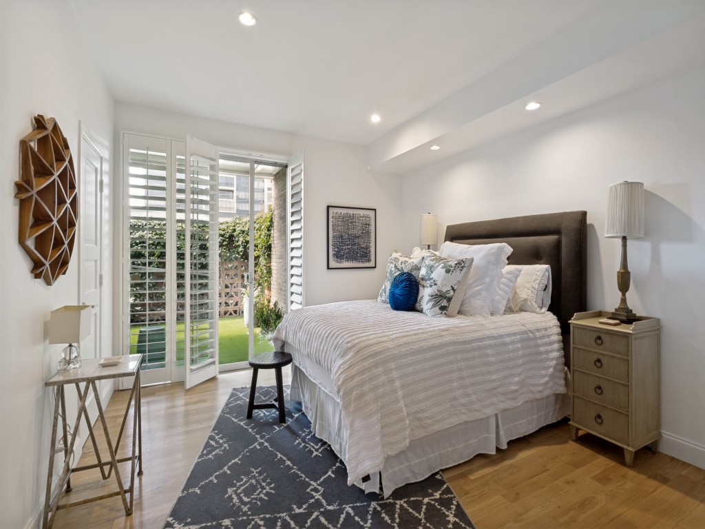6328 Bandera Avenue Dallas TX 75225