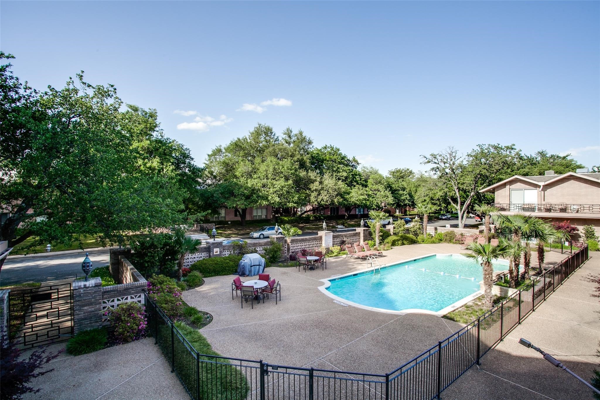 6328 Bandera Avenue Dallas TX 75225