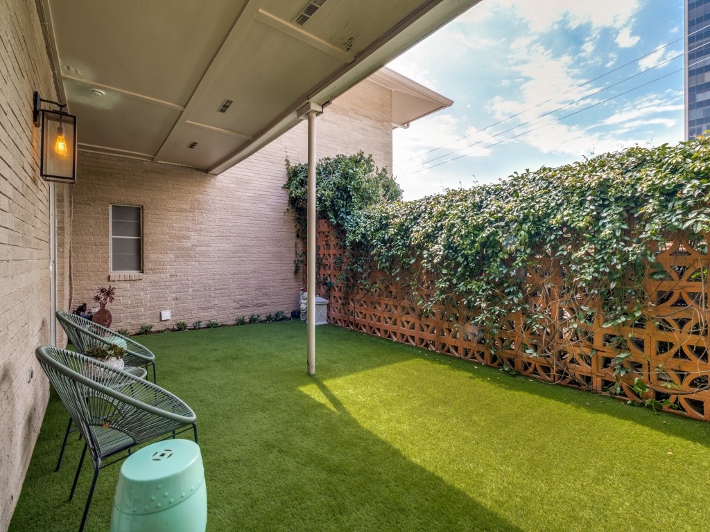6328 Bandera Avenue Dallas TX 75225