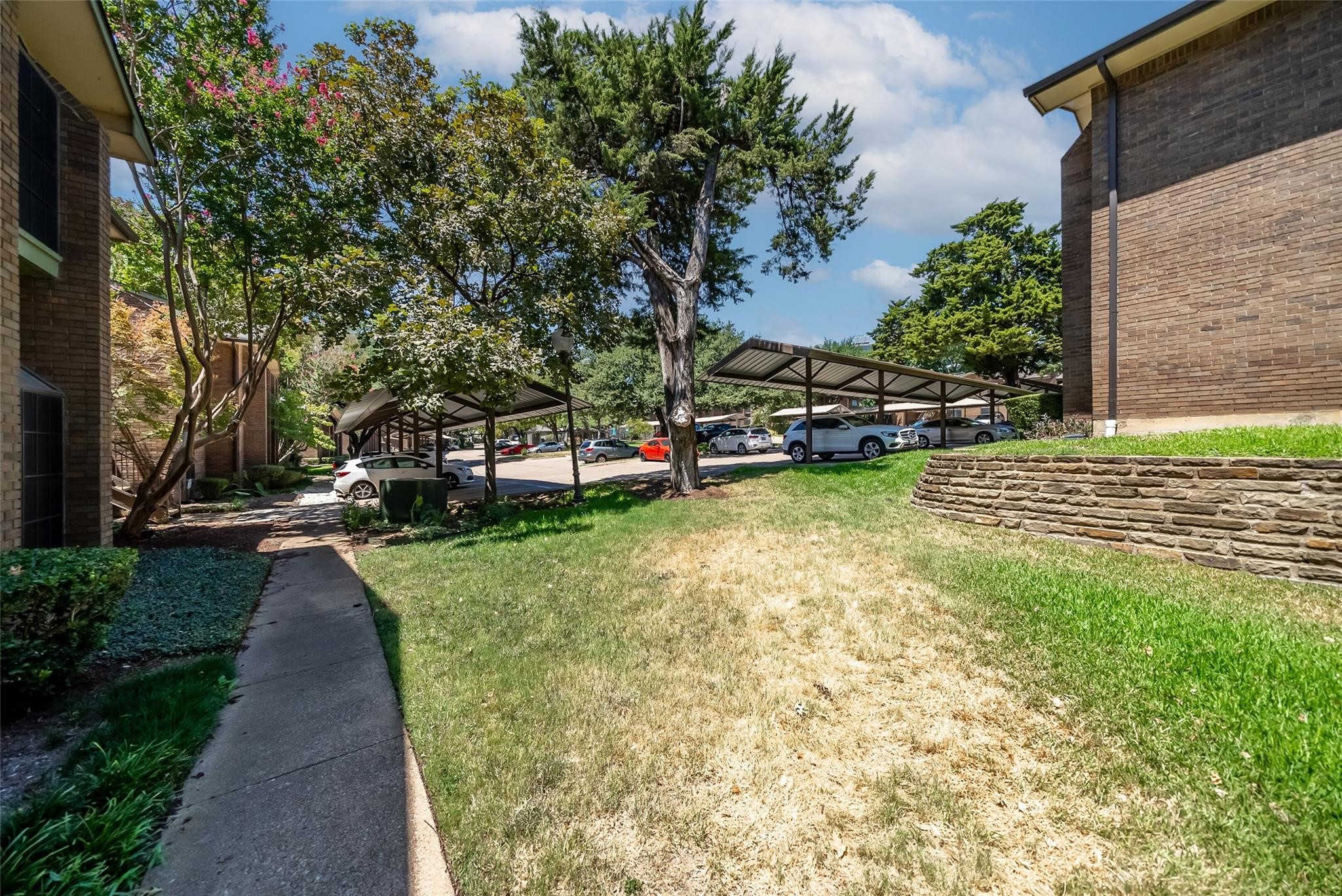 2505 Wedglea Drive Dallas TX 75211
