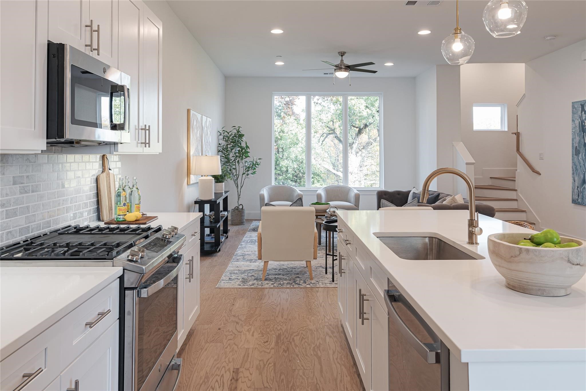 2610 Kimsey Dallas TX 75235