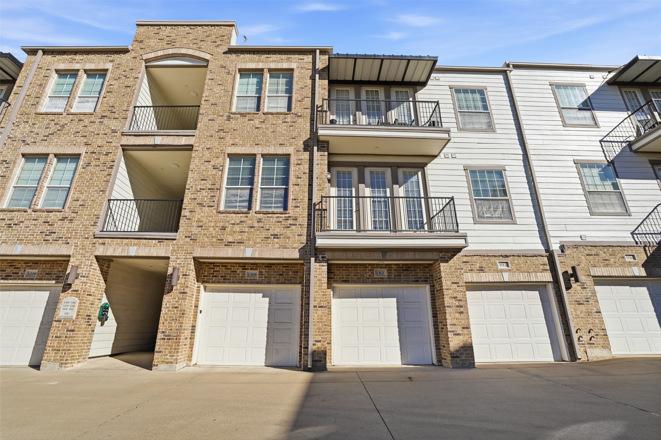 950 Henderson Street Fort Worth TX 76102