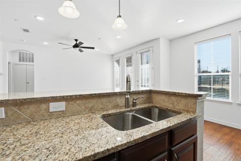 950 Henderson Street Fort Worth TX 76102