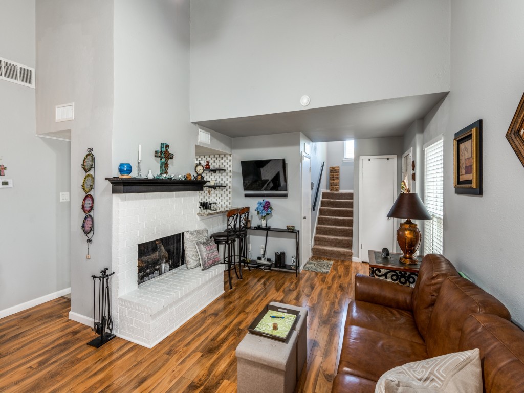 2848 Ursa Circle Garland TX 75044