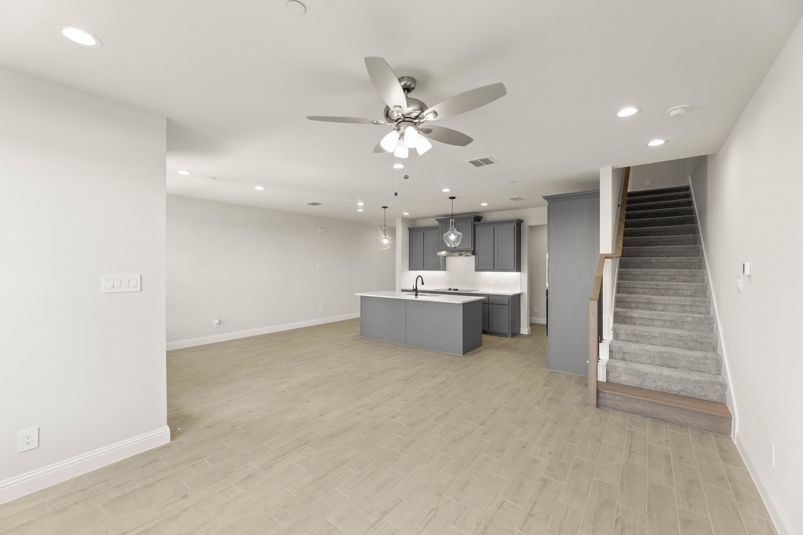 672 Sandiford Mansfield TX 76063