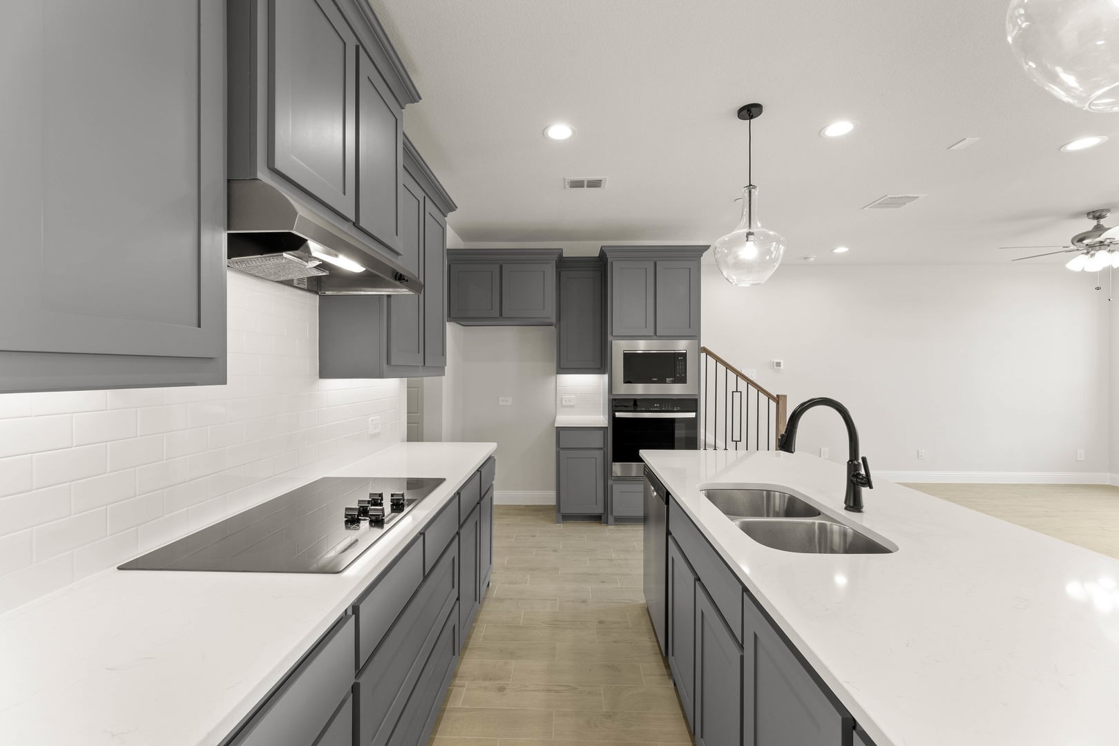 672 Sandiford Mansfield TX 76063