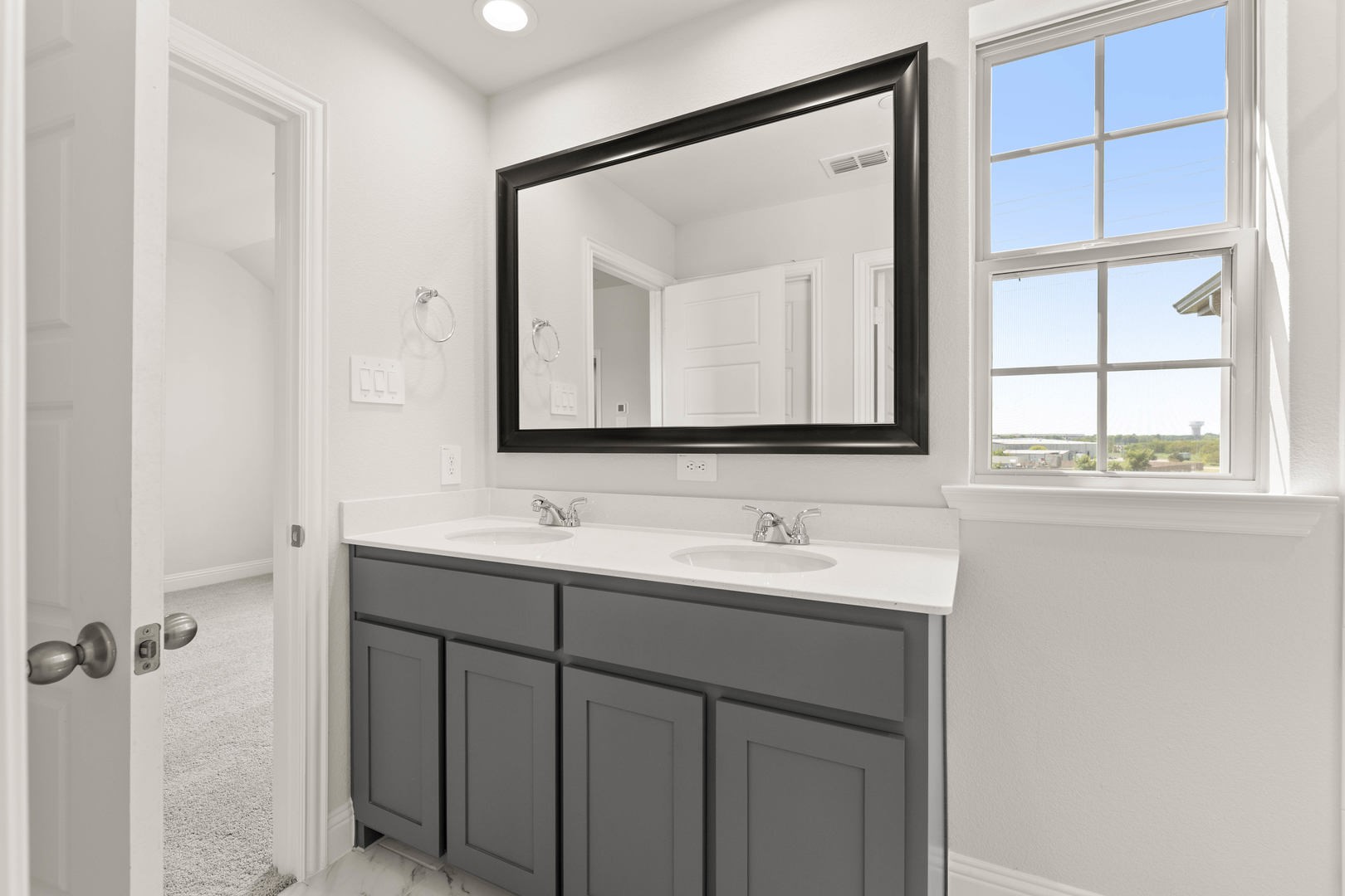 672 Sandiford Mansfield TX 76063