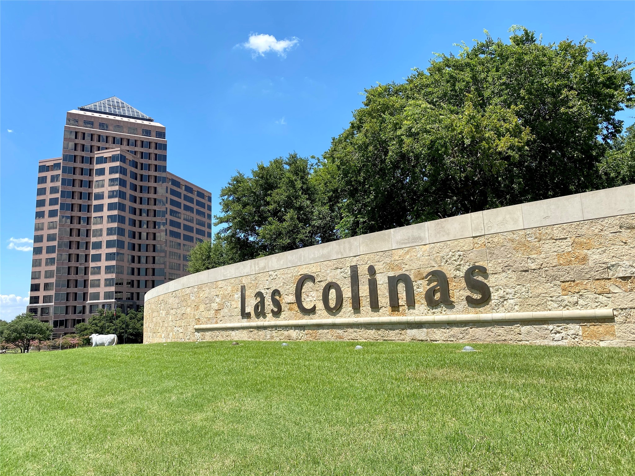 330 Las Colinas Boulevard E Irving TX 75039